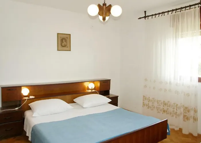 Agneza By Interhome * Brgulje